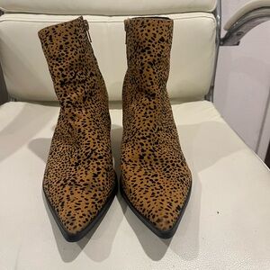 Qupid Faux Cheetah Leopard Pointy Booties Ankle Boots